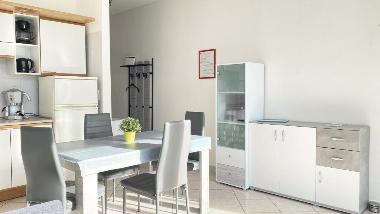 Casa Del Relax Appartement Riva del Garda Buitenkant foto